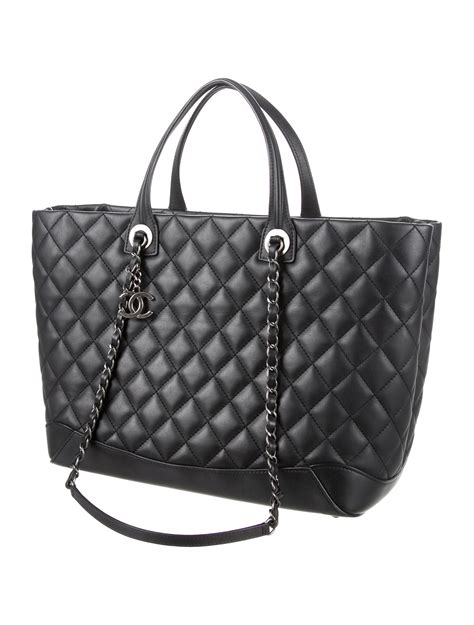 chanel petite shopping tote price 2017|chanel 31 large shopping bag.